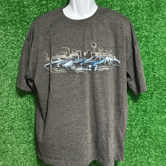 Newport Gray Short Sleeve Tee with Urban Graphic - Picture 1 of 3